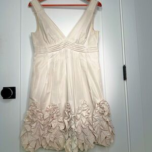 Cute cocktail dress with pockets